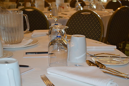 fine dining setting thumbnail