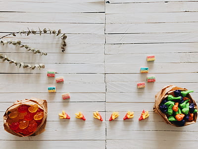 assorted candy lot thumbnail