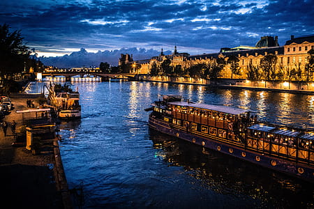 River in Paris thumbnail