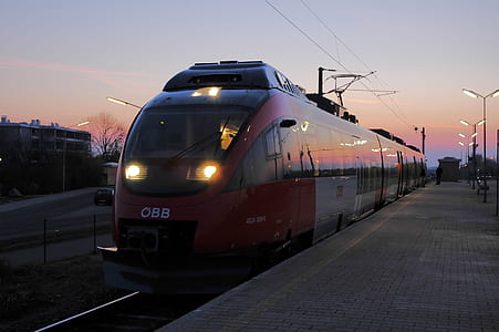 red and gray train thumbnail