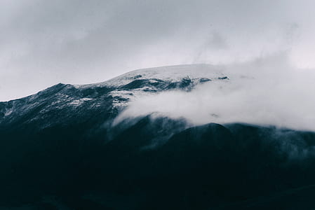 landscape photography of snowy mountain thumbnail