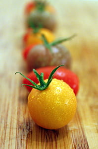 close-up photo of yellow tomato thumbnail