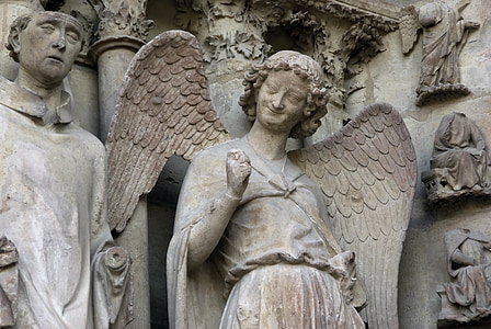 photo of angel statue thumbnail