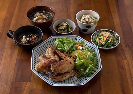 fried chicken wings on white ceramic bowl thumbnail