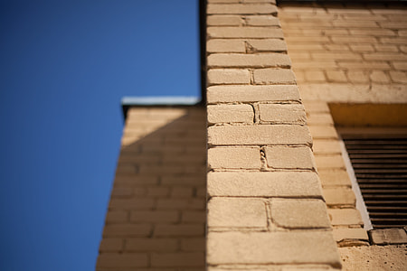 brown brick wall thumbnail