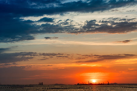 photo of cloud and golden time thumbnail