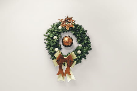 green and brown floral wreath thumbnail
