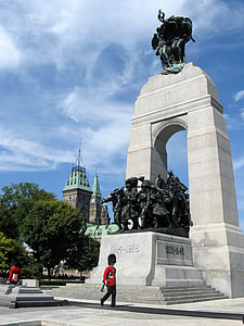 National War Memorial in Ottawa, Ontario, Canada thumbnail