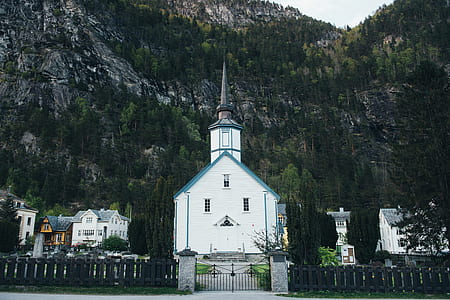white and blue church thumbnail