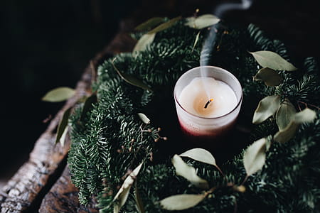 Candle and wreath thumbnail