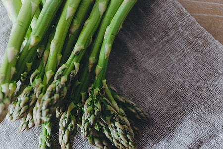 A bouquet of asparagus thumbnail