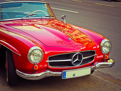 red Mercedes-Benz car thumbnail