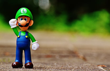 Luigi action figure selective focal photo thumbnail