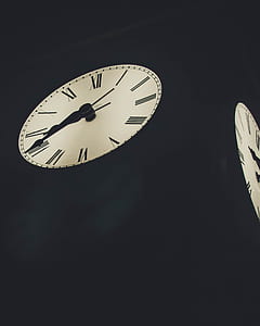 arrow clock at 8:40 thumbnail