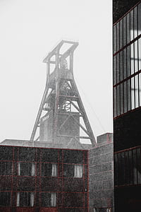 Black and Red Tower thumbnail