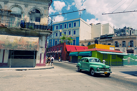 Wide-angle shot of a traffic crossroads in Havana, Cuba. Image captured with a Canon DSLR thumbnail