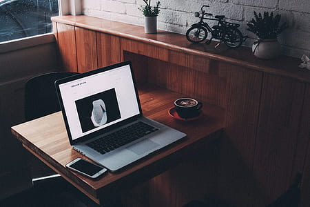 MacBook Pro on table thumbnail
