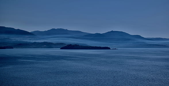 landscape photo of island thumbnail