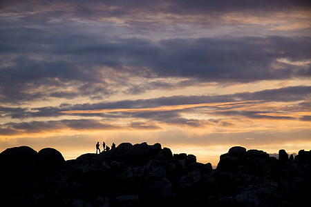 silhouette of mountains thumbnail