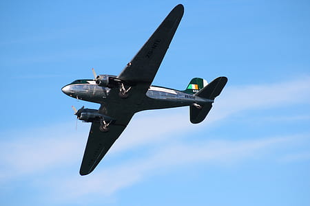 gray plane thumbnail