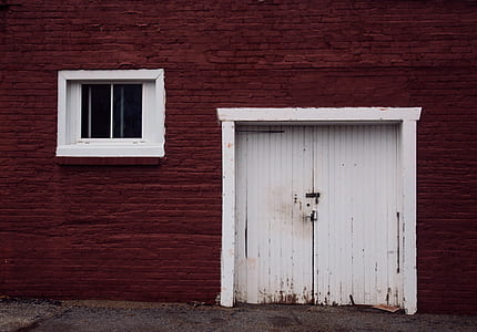 white metal gate thumbnail