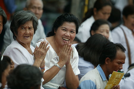 group of people clapping thumbnail