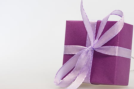 purple gift box thumbnail