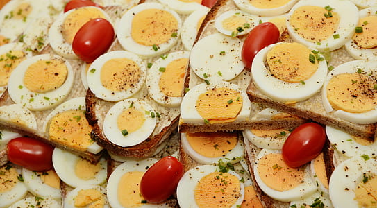 sliced boiled egg thumbnail