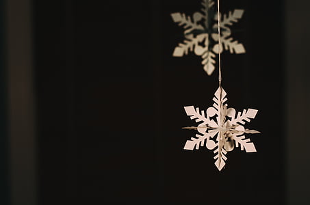 white snowflake paper decor thumbnail