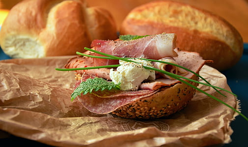 bread and ham thumbnail