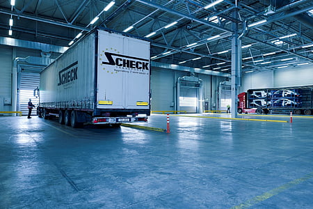 white and black Zcheck box truck thumbnail