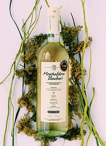 750ml Moscholifero Boutari beverage bottle thumbnail