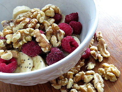 raspberry and walnuts in bowl thumbnail