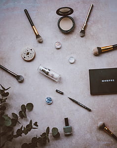 makeup palette thumbnail