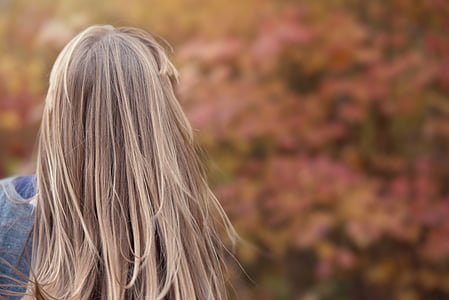 selective focus photograph of woman thumbnail