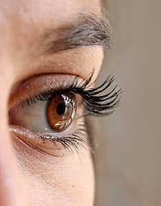 Women's Black Mascara thumbnail