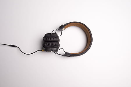 black and brown corded headphones thumbnail