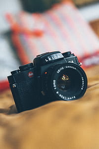 black Leica DSLR camera thumbnail