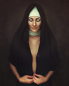 woman wearing black dress thumbnail