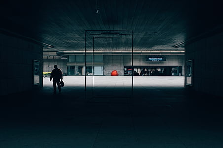 woman in the middle of buidling thumbnail