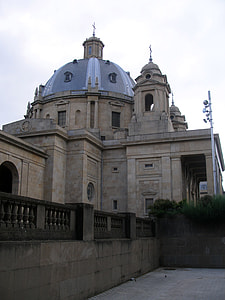 Monumento a los Caídos, francoist memorial in Pamplona, Spain thumbnail