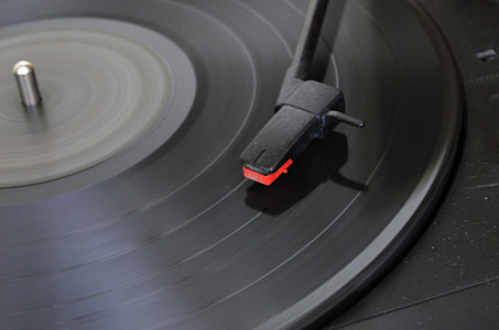 time-lapse photo of playing turntable thumbnail