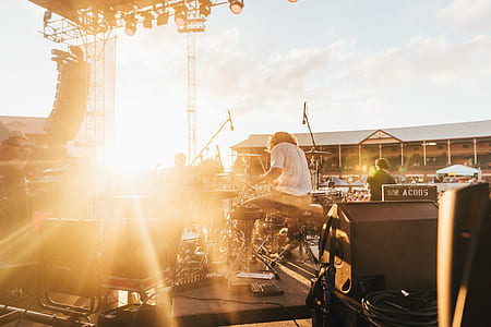 lensflare, orange, artist, music thumbnail