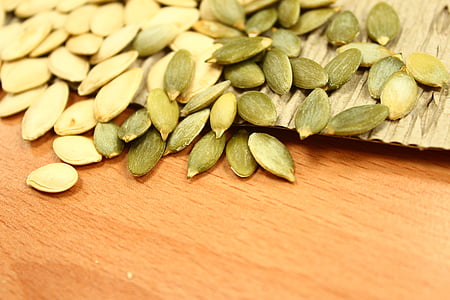 bunch of squash seeds thumbnail