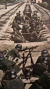 soldiers holding rifles thumbnail