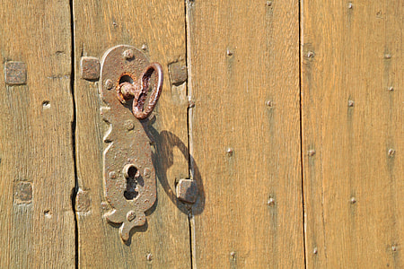 rusty doorway lock thumbnail