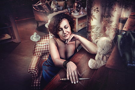 sorceress, woman, wings, candlesticks, candle, knife thumbnail