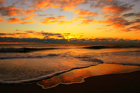 sea and clouds wallpaper thumbnail