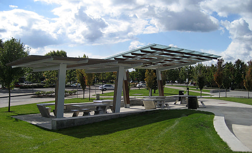 Town Center Park picnic shelter in Wilsonville, Oregon thumbnail