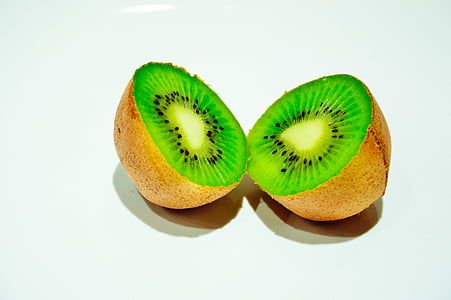 sliced kiwi fruit thumbnail